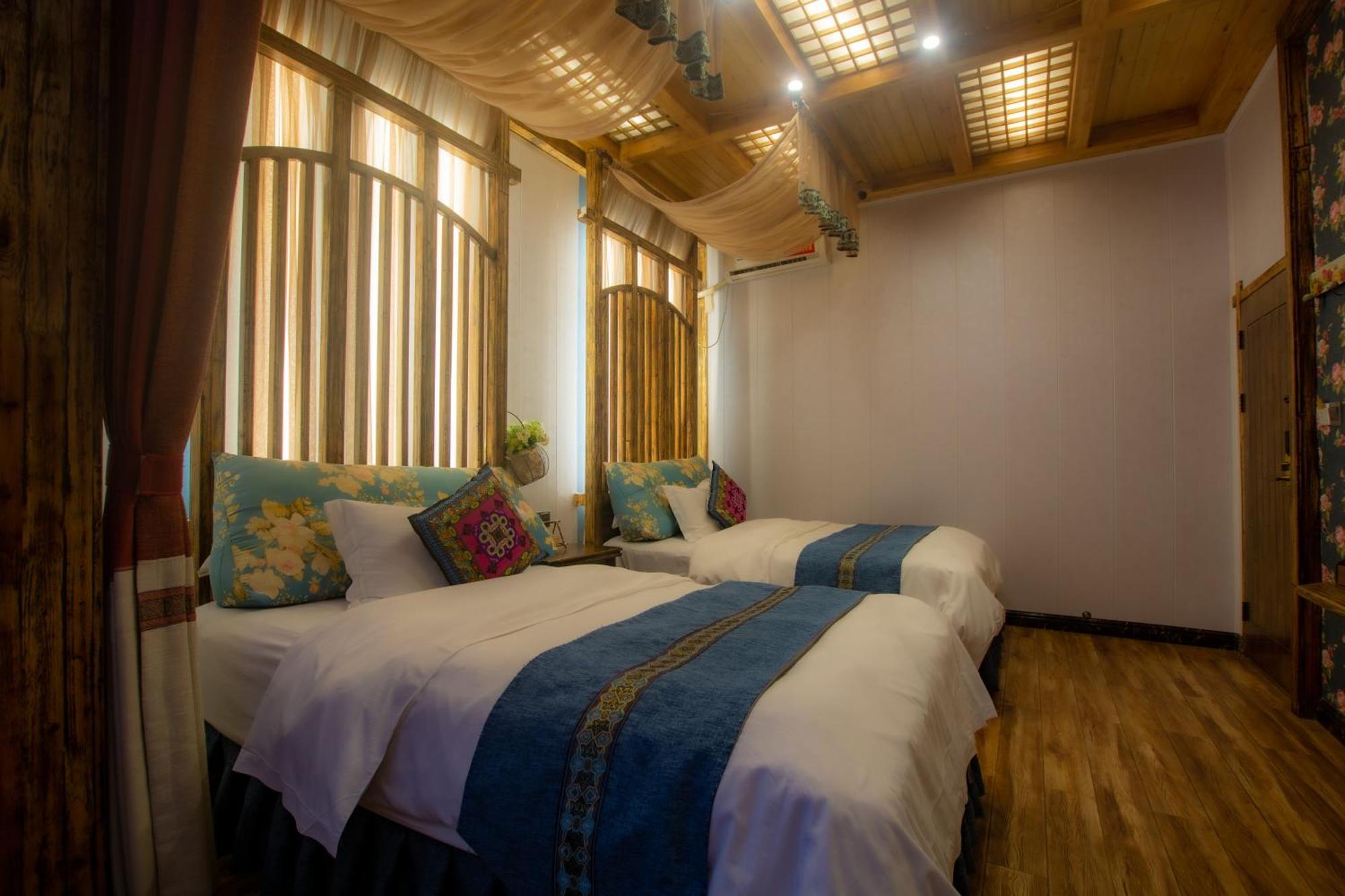 Floral Hotel - Baihui Living Чжанцзяцзе Экстерьер фото